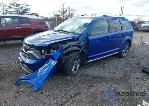 2015 Dodge Journey Crossroad z USA, uszkodzony, nr VIN 3C4PDCGG3FT698011